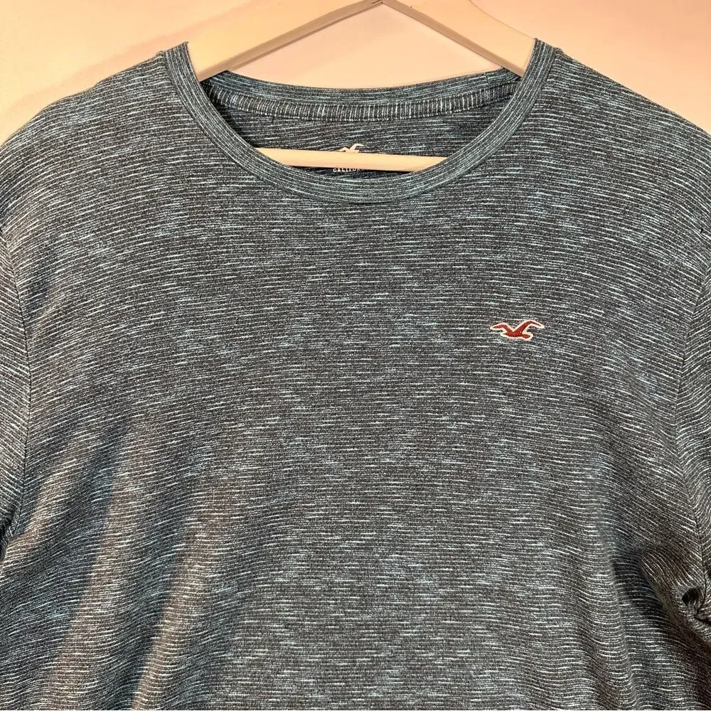 Hollister Textured Crewneck Blue Sweater-Large